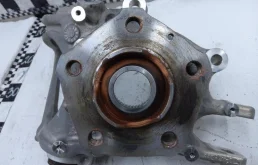 Цапфа задняя левая для Audi A6 на фотографиях