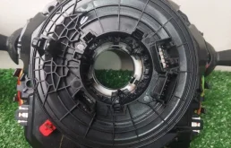 Подрулевой шлейф для BMW 5er 2017 года на фотографиях