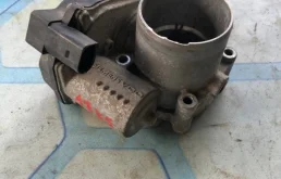 Дроссельная заслонка для Volkswagen Passat 2007 года на фотографиях