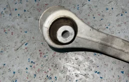 Рычаг передний правый верхний для BMW 5er 2018 года на фотографиях