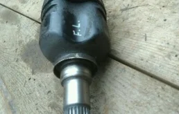 Привод передний левый для Toyota Corolla 2011 года на фотографиях