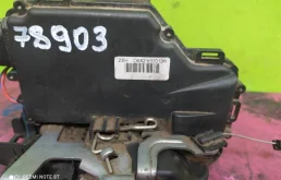 Замок передней левой двери для Volkswagen Passat 2000 года на фотографиях