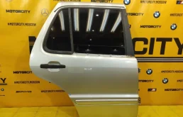 Дверь задняя правая для Mercedes-Benz M class 2004 года на фотографиях