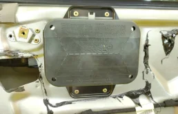 Дверь передняя правая для Mercedes-Benz M class 2001 года на фотографиях