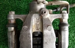 Суппорт задний правый для Kia Rio на фотографиях