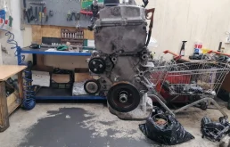 Двигатель без навесного для Mazda Familia 2007 года на фотографиях