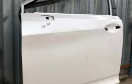 Дверь передняя левая для Lexus RX 2022 года на фотографиях