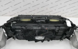 Панель радиатора (телевизор) для Porsche Panamera на фотографиях