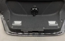 Крышка багажника для Mercedes-Benz C class 2005 года на фотографиях