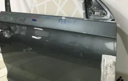 Дверь передняя правая для Volkswagen Polo 2018 года на фотографиях