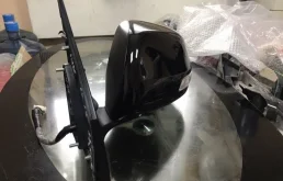 Стекла и зеркала для Toyota Land Cruiser 2008 года на фотографиях