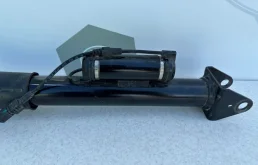 Амортизатор задний правый для Mercedes-Benz GL class 2010 года на фотографиях