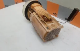 Топливный насос для Skoda Octavia 2008 года на фотографиях