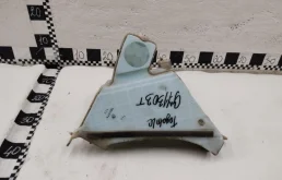 Бачок стеклоомывателя передний для Toyota Land Cruiser 2018 года на фотографиях