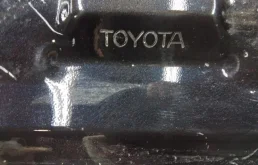 Крышка багажника для Toyota Land Cruiser 2020 года на фотографиях