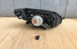 Фары для Subaru Legacy 2008 года на фотографиях