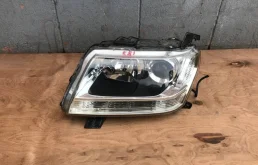 Фара левая для Suzuki Grand Vitara 2015 года на фотографиях