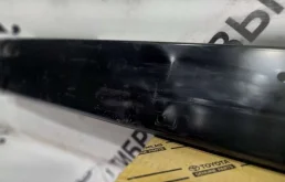 Усилитель заднего бампера для Toyota RAV4 2017 года на фотографиях