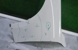 Крылья для BMW 3er 2011 года на фотографиях