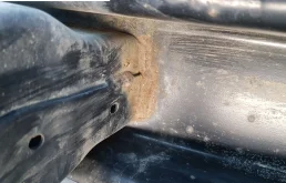 Усилитель заднего бампера для Volkswagen Tiguan 2013 года на фотографиях