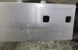 Усилитель переднего бампера для Mercedes-Benz GLK class 2009 года на фотографиях