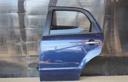 Двери для Suzuki SX4 2015 года на фотографиях