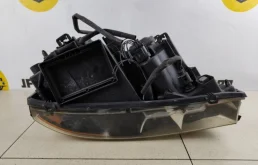 Фара ксенон левая для Volvo XC90 2007 года на фотографиях