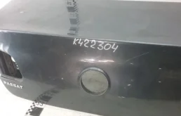 Крышка багажника для Volkswagen Passat 2015 года на фотографиях