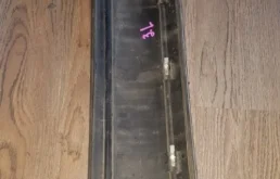 Молдинг двери задний левый для Volkswagen Touareg 2007 года на фотографиях