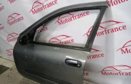 Дверь передняя левая для Nissan Almera 2004 года на фотографиях