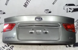 Крышка багажника для Kia Cerato 2011 года на фотографиях