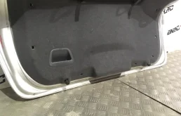 Крышка багажника для Volvo S40 2001 года на фотографиях