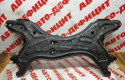 Подрамник двигателя для Toyota RAV4 2000 года на фотографиях