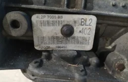 Двигатель без навесного для Ford Explorer 2009 года на фотографиях