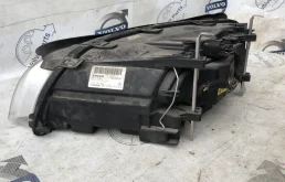 Фара правая для Volvo S80 2014 года на фотографиях