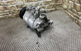 Компрессор кондиционера для Audi A4 2014 года на фотографиях