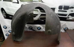 Подкрылок передний правый для BMW 5er 2010 года на фотографиях