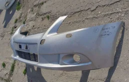 Бампер для Toyota Avensis 2012 года на фотографиях