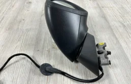 Зеркало заднего вида (в салоне) для Volkswagen Touareg 2013 года на фотографиях