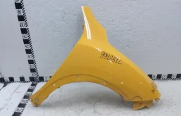 Стекла и зеркала для Nissan Juke 2018 года на фотографиях