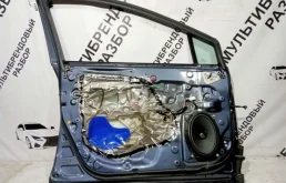 Дверь передняя левая для Toyota Avensis 2018 года на фотографиях