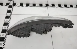 Фара правая для Hyundai Tucson 2012 года на фотографиях