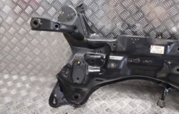 Подрамник двигателя для Hyundai Creta 2018 года на фотографиях