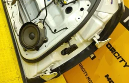 Дверь передняя левая для Mercedes-Benz S class 1999 года на фотографиях