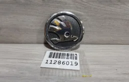 Эмблема задняя для Skoda Octavia на фотографиях