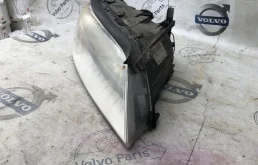 Фара правая для Volvo S80 2014 года на фотографиях