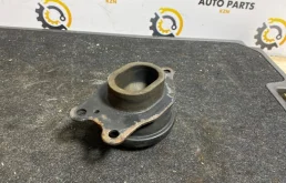 Опора двигателя передняя левая нижняя для Nissan Teana 2010 года на фотографиях