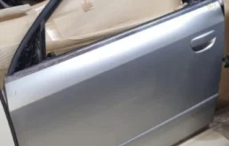 Дверь передняя левая для Audi A4 2001 года на фотографиях