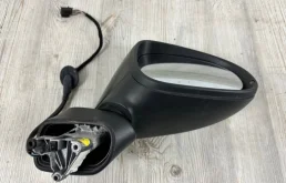 Зеркало заднего вида (в салоне) для Volkswagen Touareg 2013 года на фотографиях