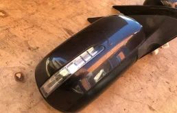 Стекла и зеркала для Suzuki Grand Vitara 2015 года на фотографиях